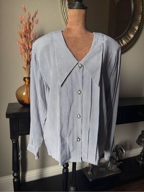 Vintage 80s Pintuck Pinstripe Dagger Collar Button-Front Blouse Medium Pearl